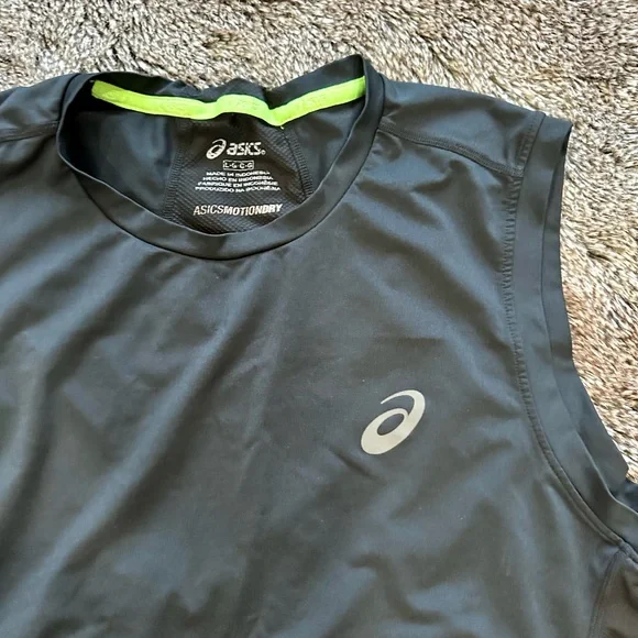 Asics Black and Green MotionDry Top - Picture 2 of 5